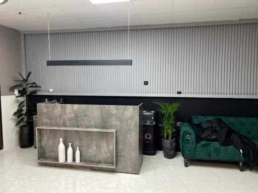 عکس ال آی بیوتی