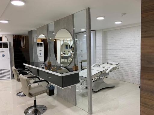 عکس سالن زیبایی روژه