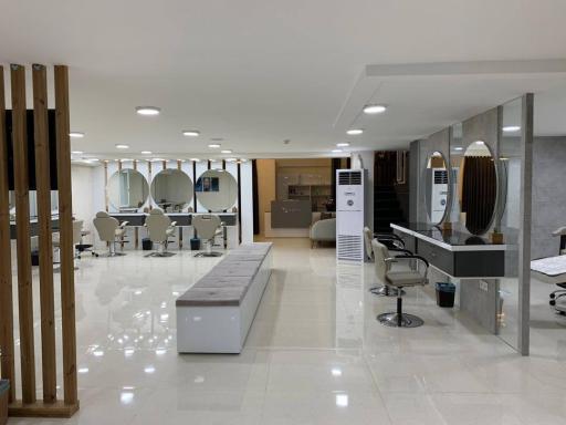 عکس سالن زیبایی روژه