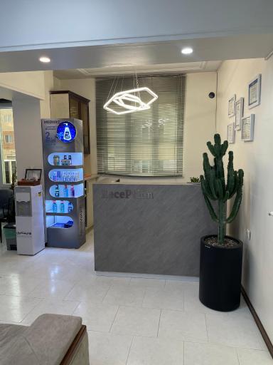 دکتر ساناز نوری دکترای حرفه ای دندانپزشکی
