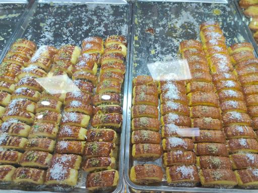 شیرینی سرای شیرین منش