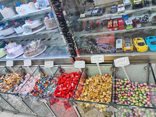 عکس شیرینی سرای شیرین منش