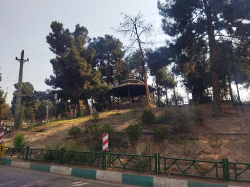 عکس ورودی بوستان جنگلی سرخه حصار