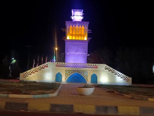 عکس میدان جوان