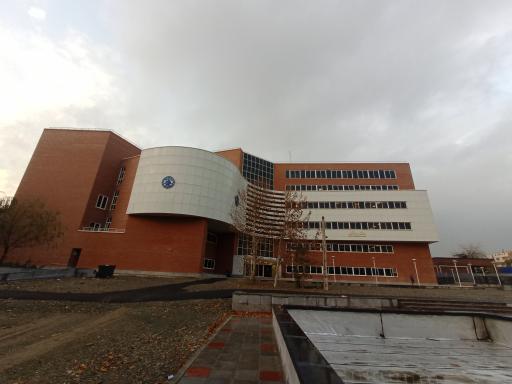 عکس دانشکده مهندسی مکانیک دانشگاه صنعتی شریف 