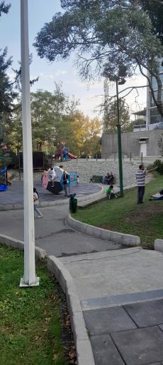عکس زمین بازی کودکان