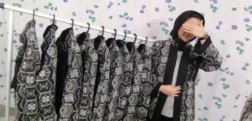 عکس خیاطی و تولیدی نخ ابریشم