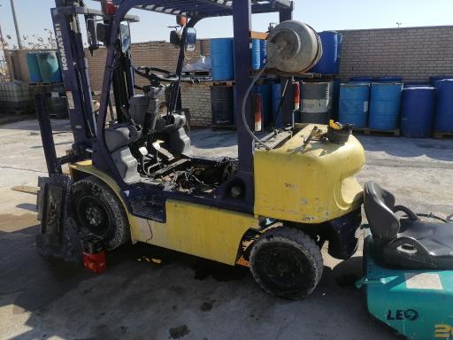 عکس تعمیرگاه لیفتراک