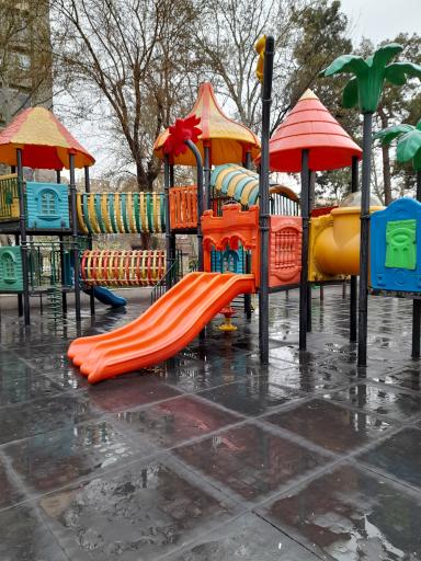 عکس زمین بازی کودکان پارک شهر