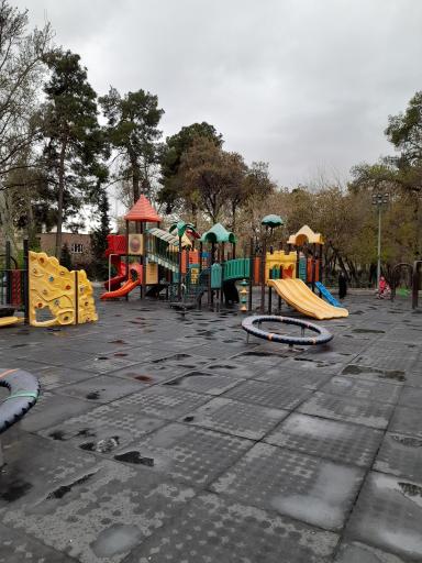 عکس زمین بازی کودکان پارک شهر