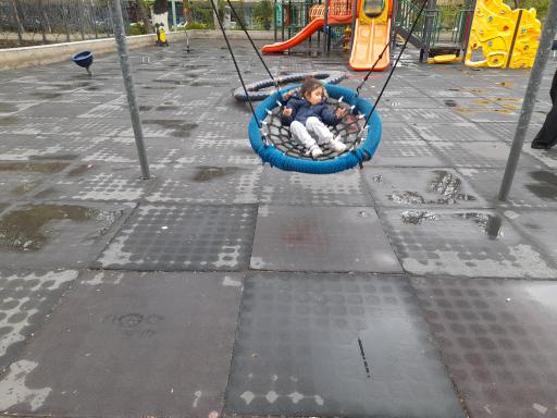 عکس زمین بازی کودکان پارک شهر