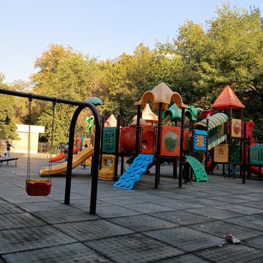 عکس زمین بازی کودکان پارک شهر