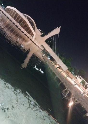 عکس دریاچه سنجاقک