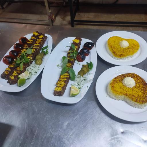 عکس رستوران و نان داغ کباب داغ البرز