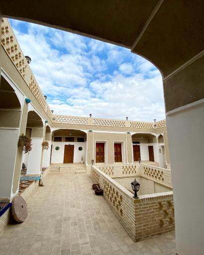 عکس اقامتگاه سنتی بام نایین 