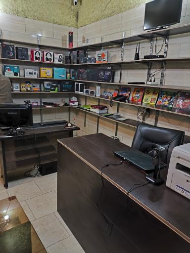 عکس کافی نت و خدمات کامپیوتری طاها نت 