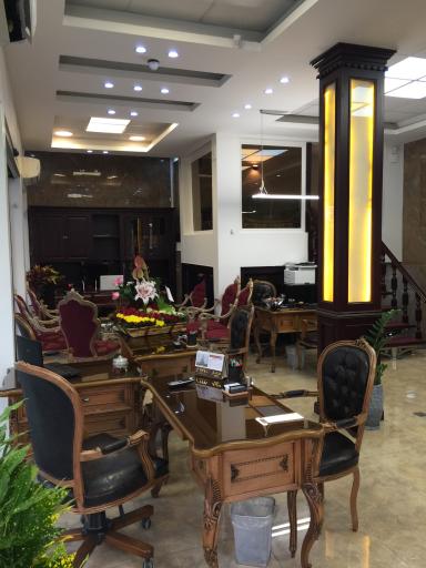 عکس مشاورين املاک سناتور