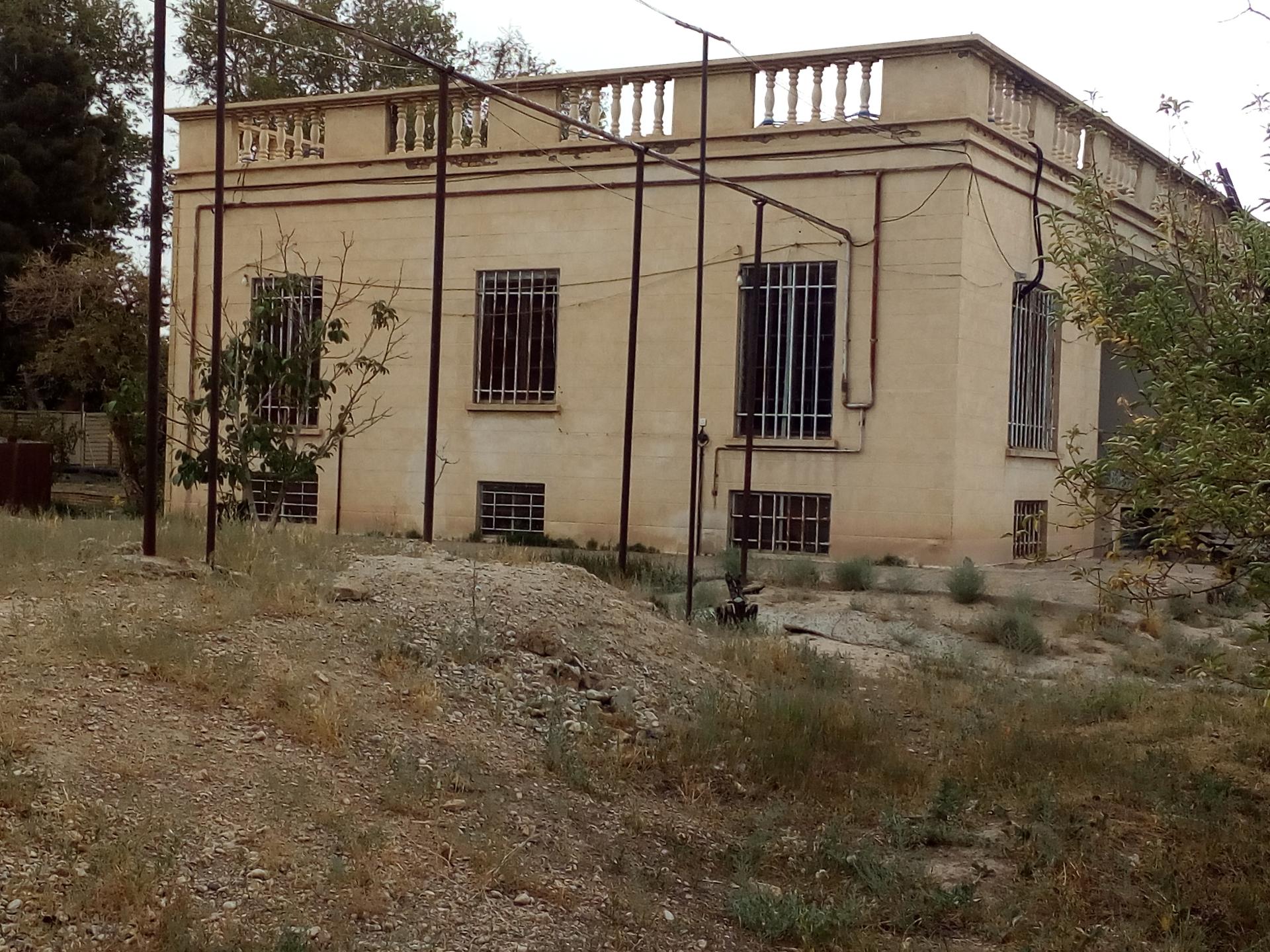 عکس باغ و عمارت تاریخی سراب