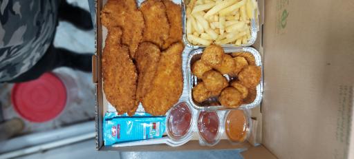 عکس پیتزا ساندویچ پویا