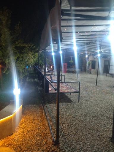 عکس سفره خانه سنتی دارا