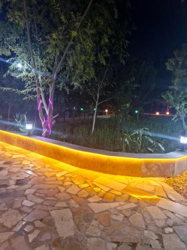 عکس سفره خانه سنتی دارا