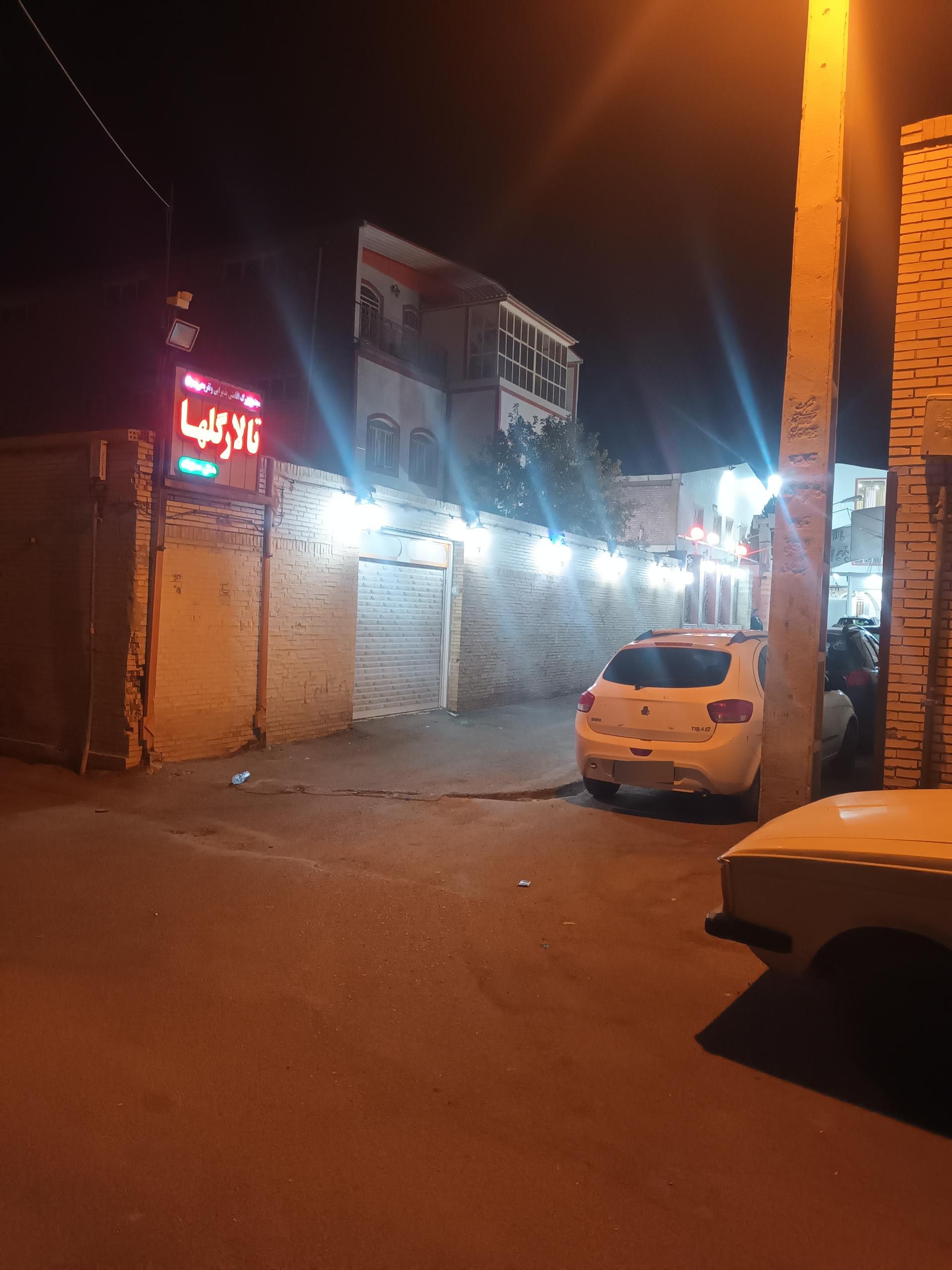 عکس تالار گلها
