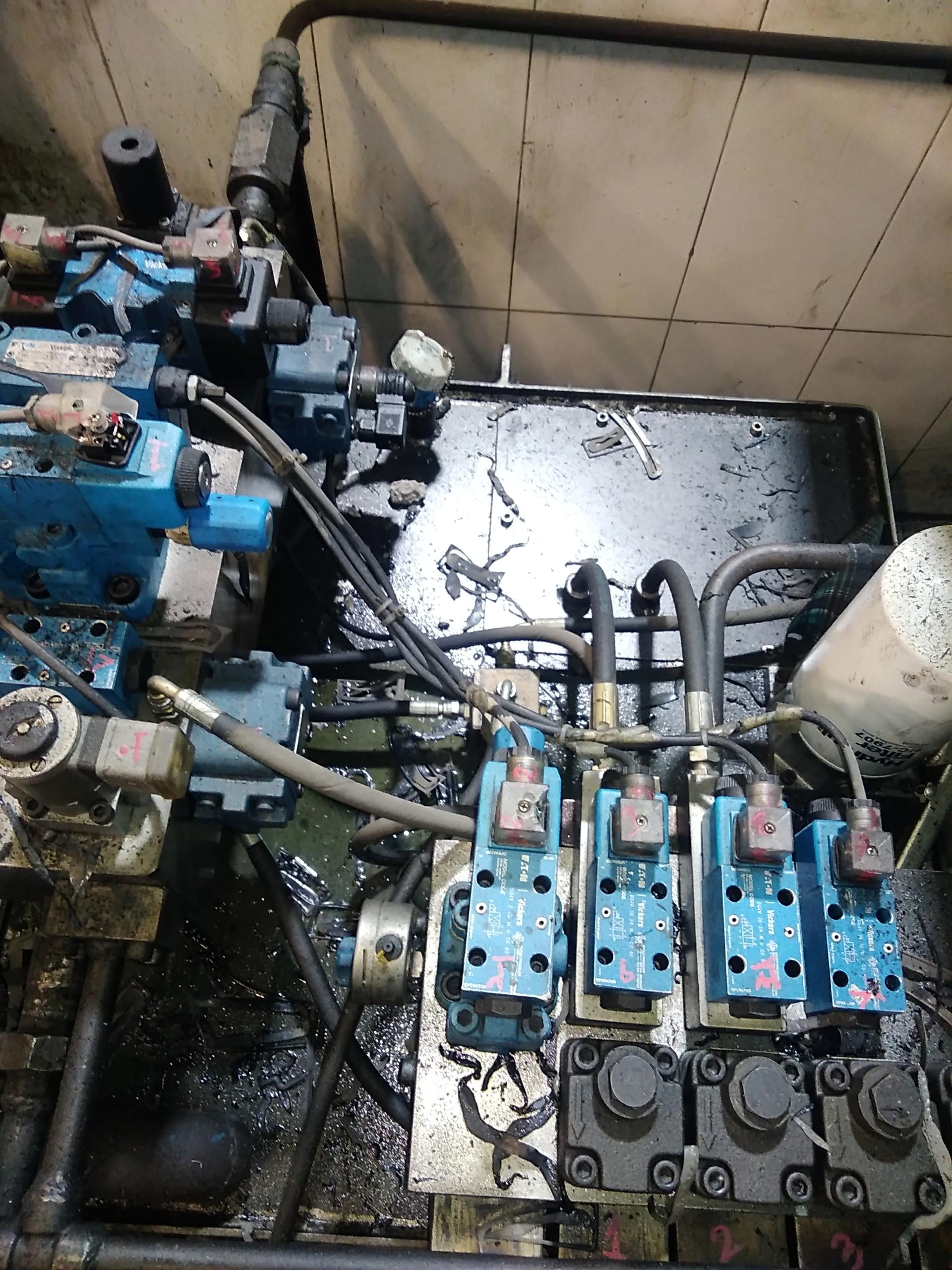 عکس تعمیرات هیدرولیک بقایی