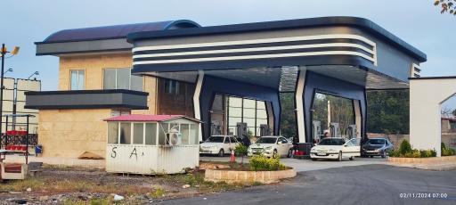 عکس پمپ بنزین