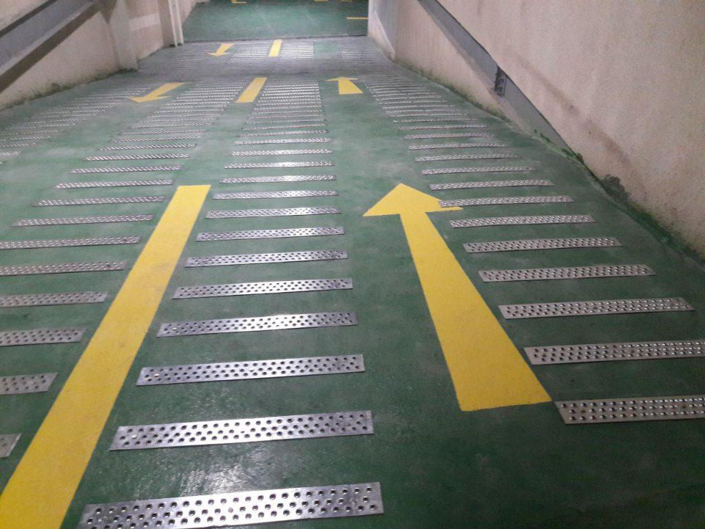 عکس مجتمع مسکونی نادری 110