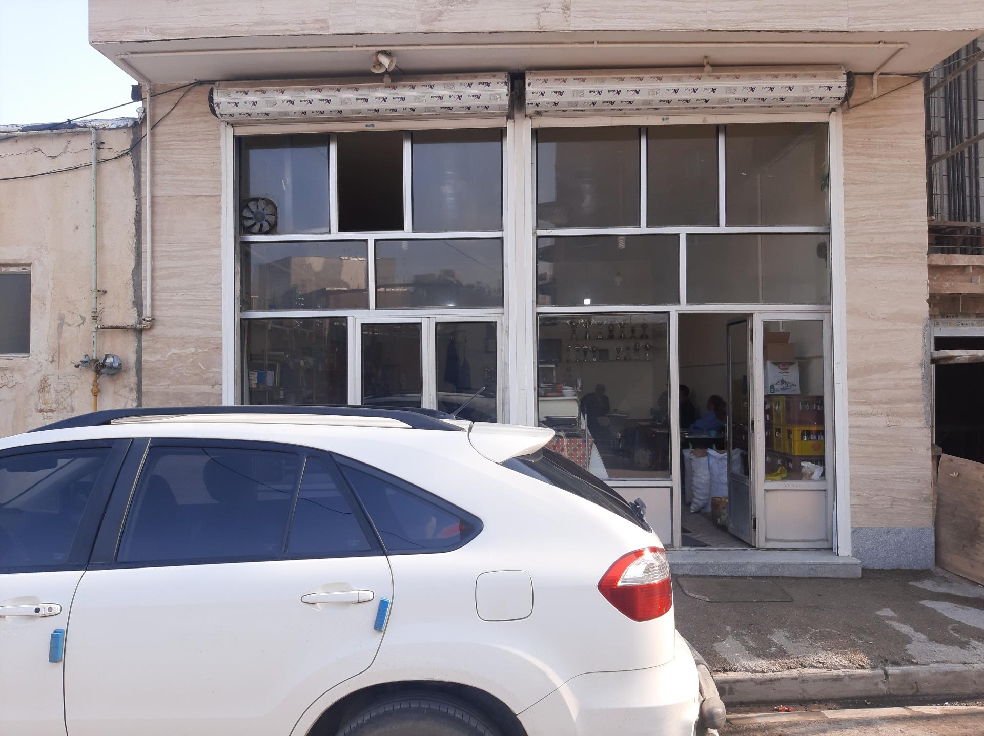 عکس کافه اسدالله عظیمی