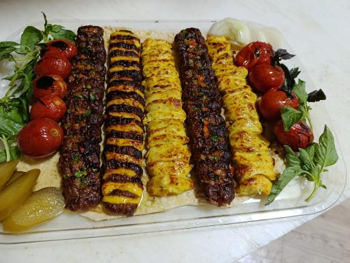 نان داغ کباب داغ عمو طالب
