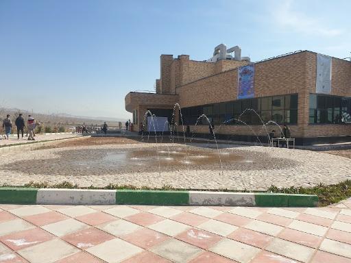 عکس دانشگاه آزاد اسلامی واحد تهران شرق