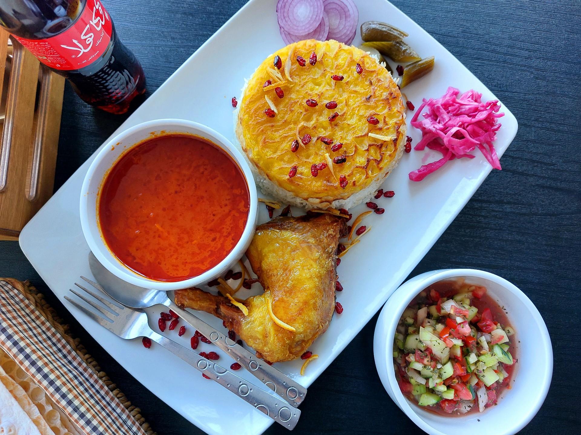 عکس رستوران تانیان