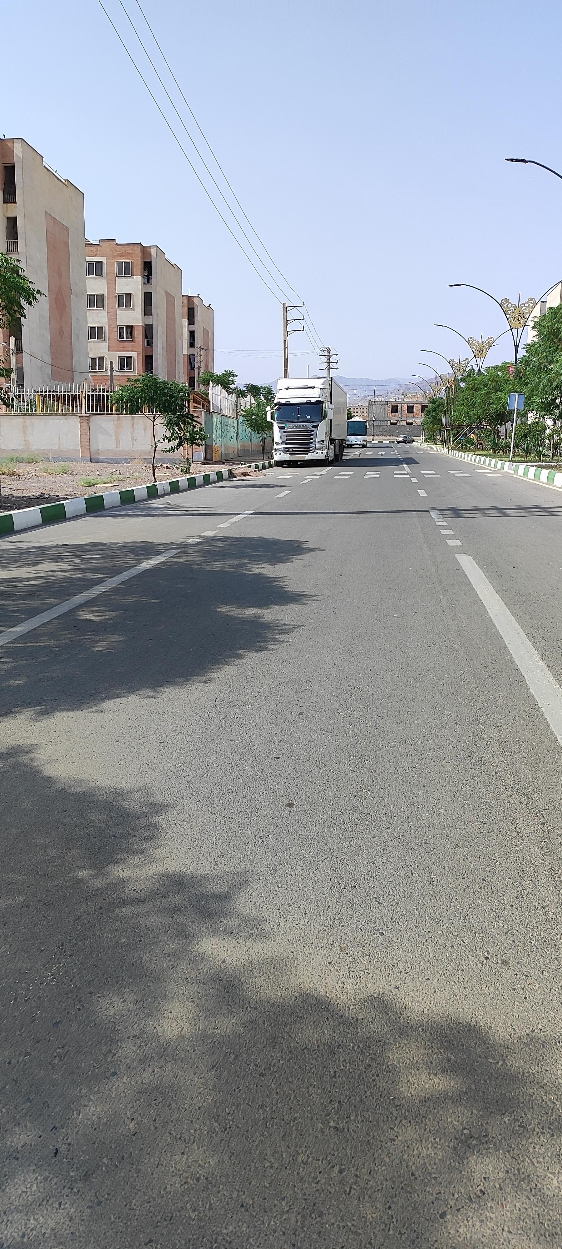 عکس بلوک هفت مجتمع مسکونی قائم