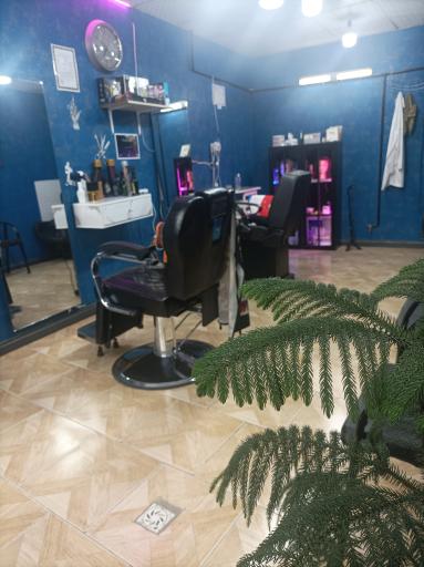 عکس آرایشگاه مردانه شلخته