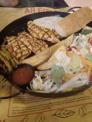 عکس مجتمع تجاری و گردشگری ویلاژ توریست