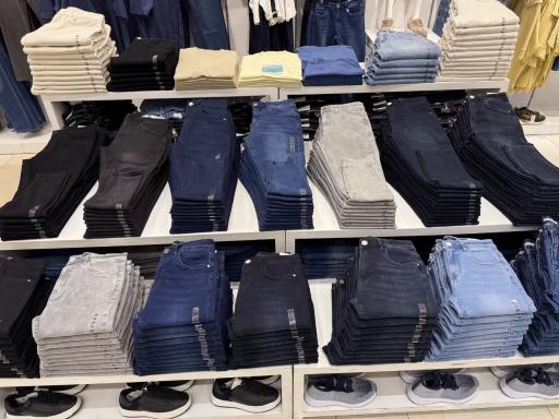 عکس فروشگاه جین وست