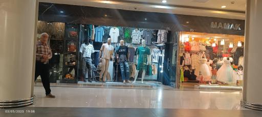 عکس مجتمع تجاری و گردشگری ویلاژ توریست