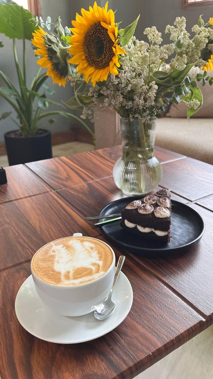 عکس کافه فور 