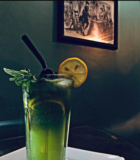 عکس کافه آنتیک