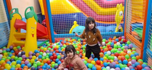 عکس خانه بازی دنیای شاد کودکی