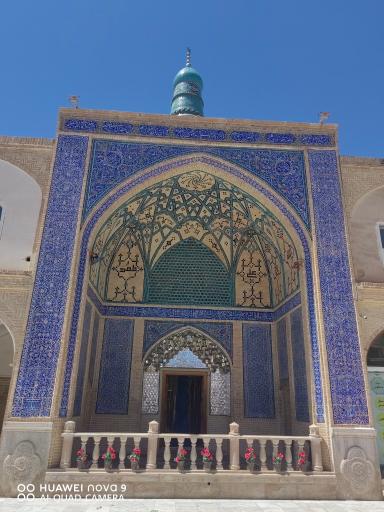 عکس آستان مقدس امامزادگان حمزه و احمد بن اسحاق علیه السلام