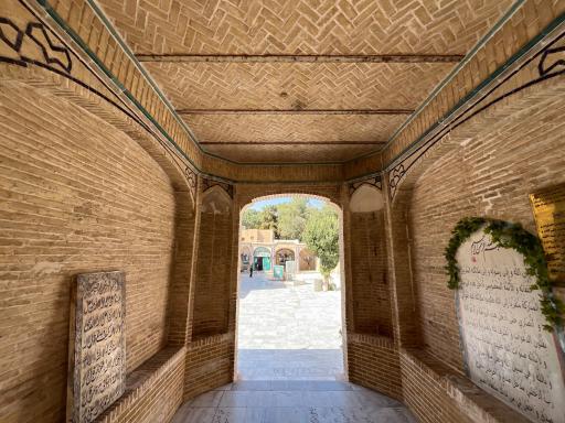 عکس آستان مقدس امامزادگان حمزه و احمد بن اسحاق علیه السلام