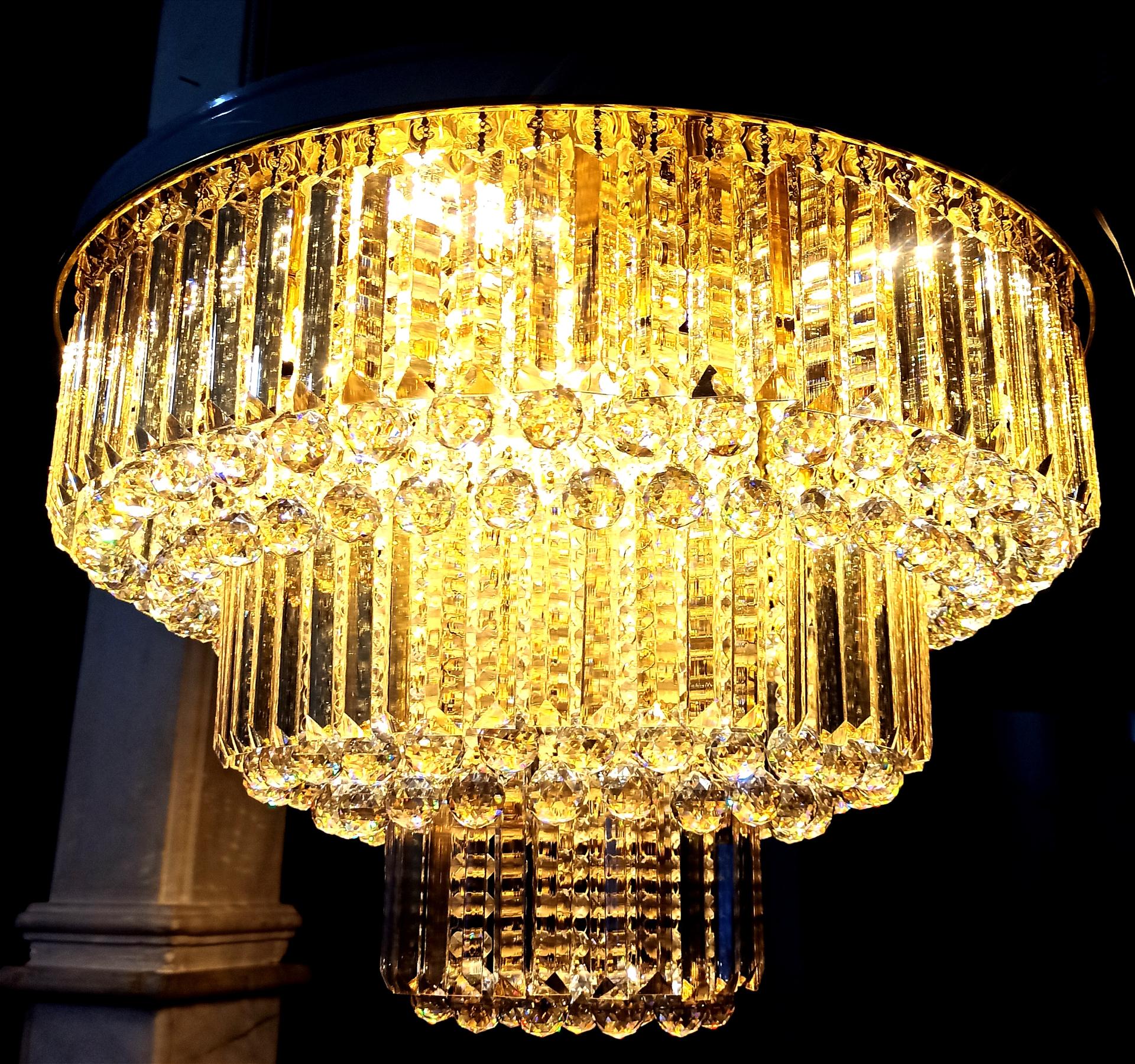 عکس لوستر کریستالی آتریسان