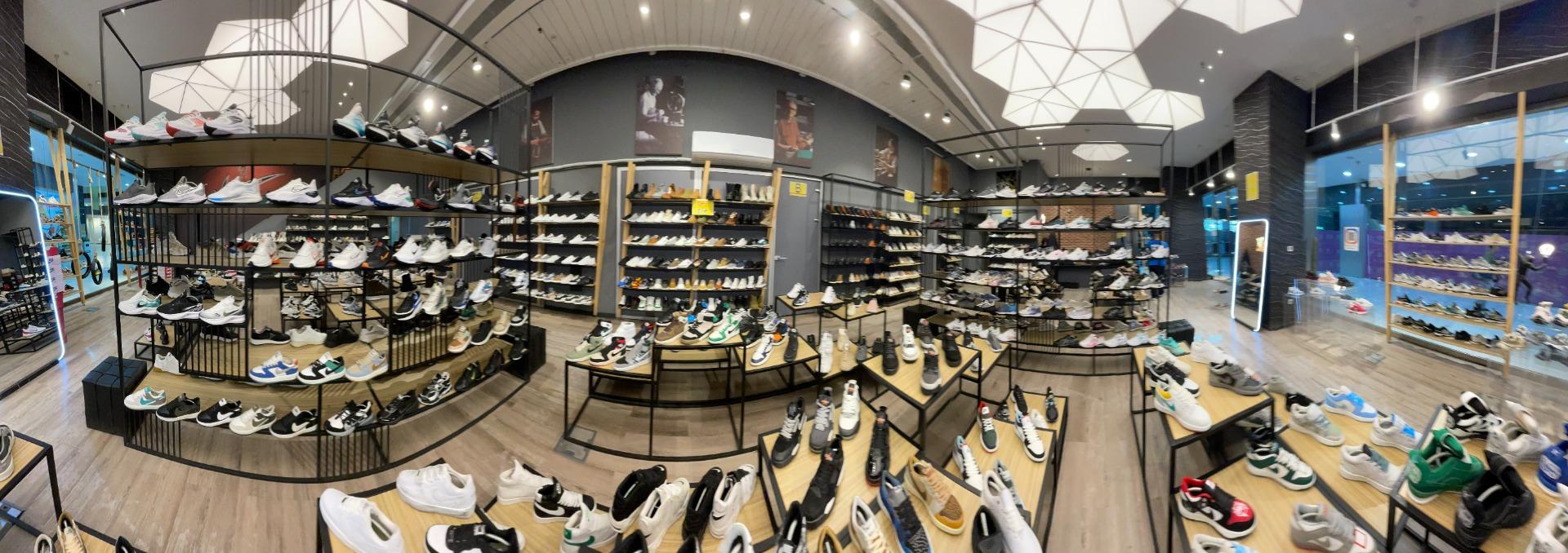 عکس فروشگاه اینترنتی کفش آرسی شوز