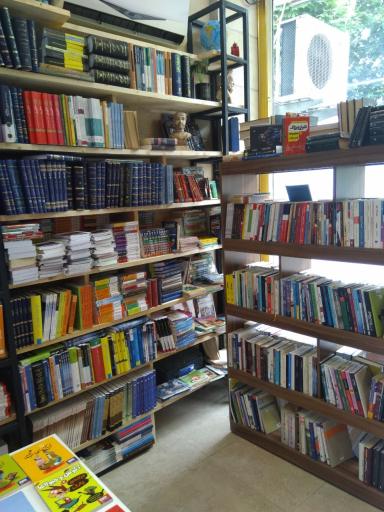 عکس کتابفروشی قصر دانش نوین