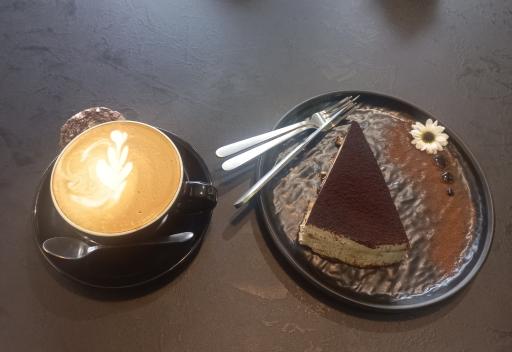 عکس کافی شاپ طاق