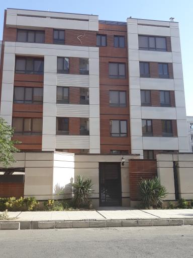 عکس ساختمان آرین ۵