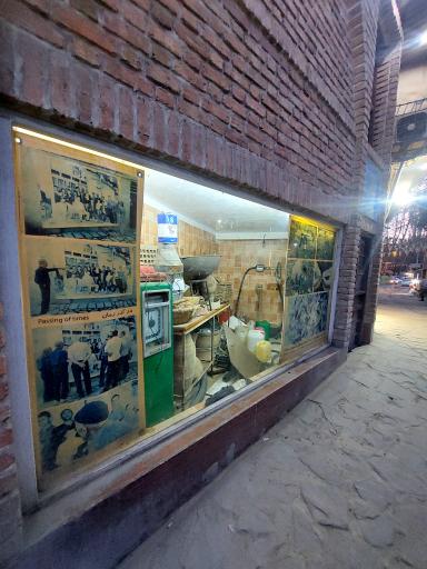 عکس سرای سنتی بزرگمهر