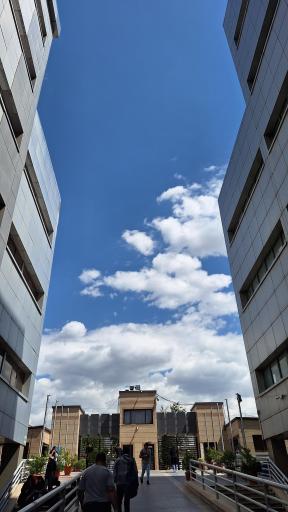 عکس دانشگاه آزاد اسلامی واحد تهران مرکزی مجتمع دانشگاهی آیت الله هاشمی رفسنجانی (نیایش)